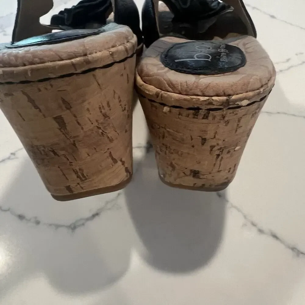 Born BOC Concept Sandals Sz 8 Leather cork Wedge Slingback Rosettes